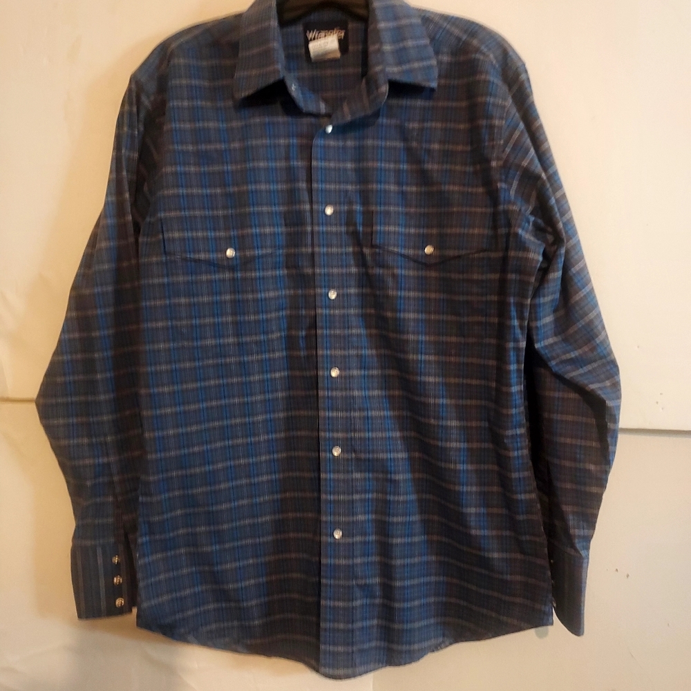 Wrangler Pearl Snap Men's Blue Plaid Shirt Medium MWR No Wrinkle easy Care